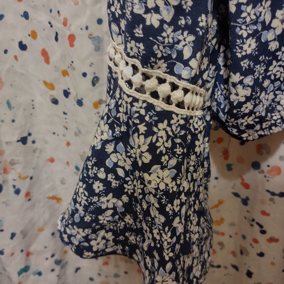 Top - Picture 2 of 4